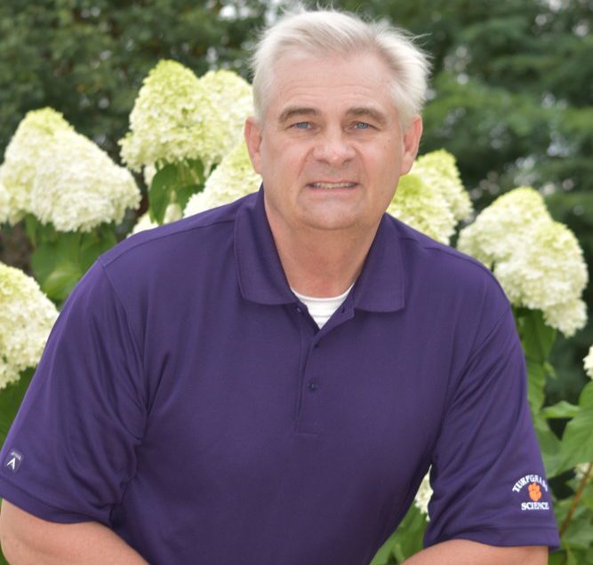 Clemson turfgrass professor Bert McCarty is recipient of the 2018 award from the Carolina Golf Course Superintendents Association.