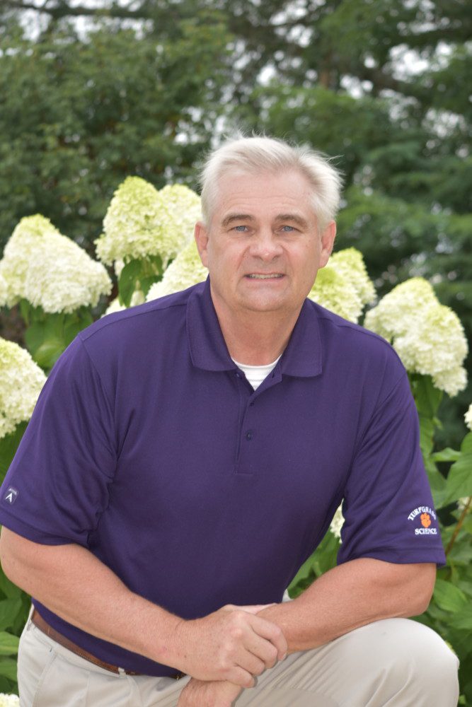 Clemson turfgrass professor Bert McCarty is recipient of the 2018 award from the Carolina Golf Course Superintendents Association.