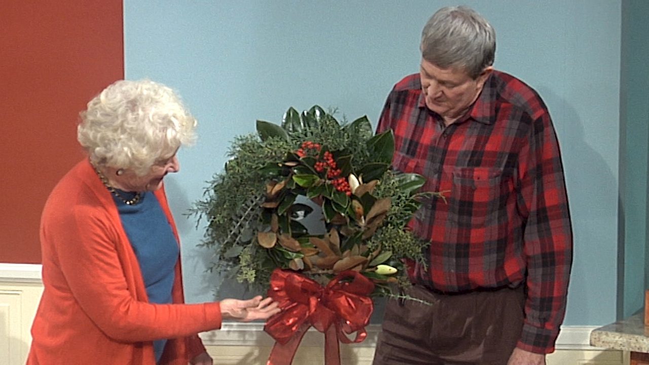 Amanda McNulty and Tony Melton discuss making wreaths on "Making It Grow."