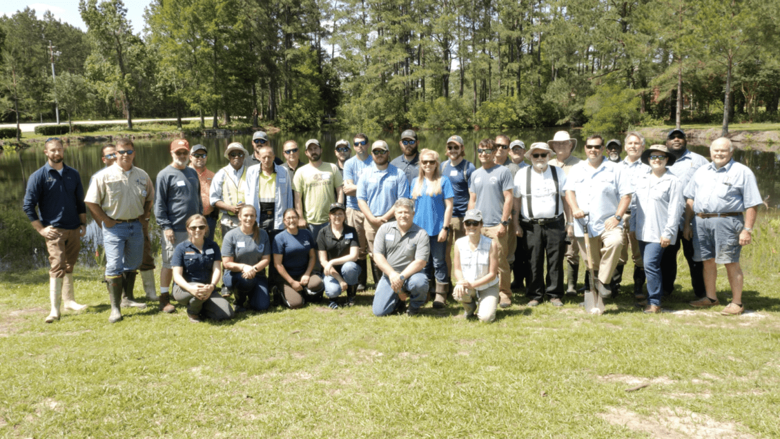 Master Pond Manager participants gather for field day.