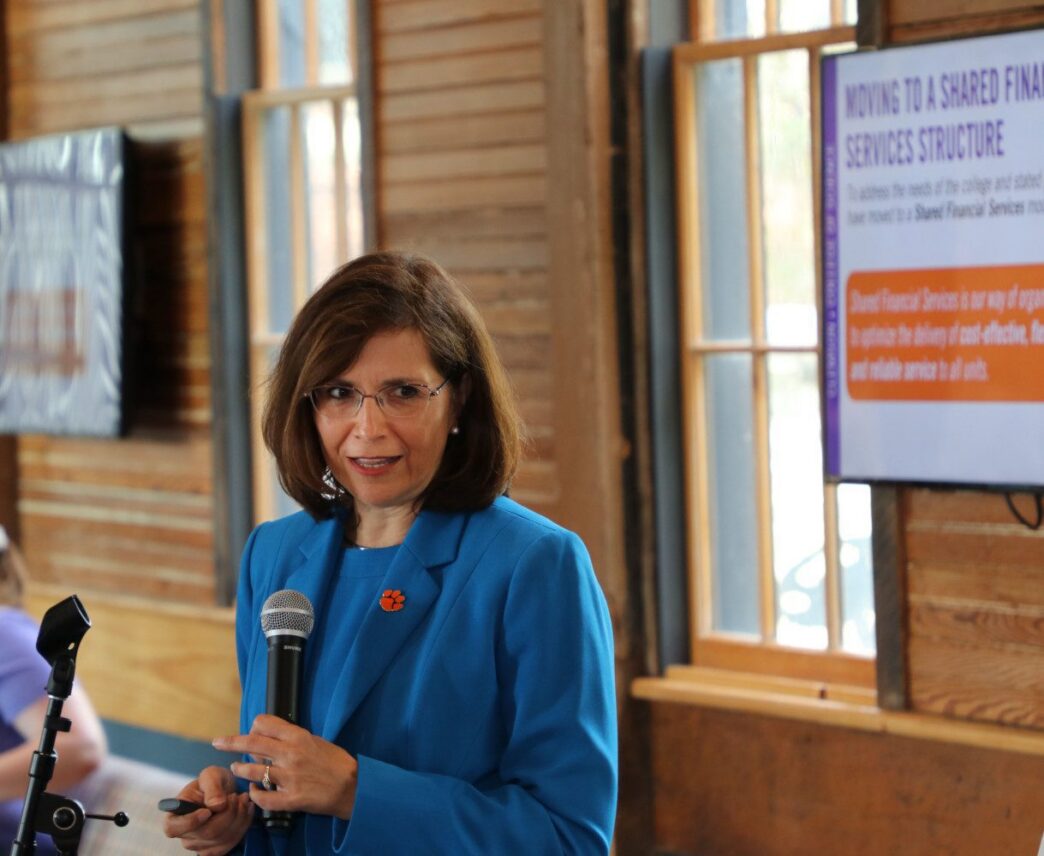 Lili Gehring at microphone