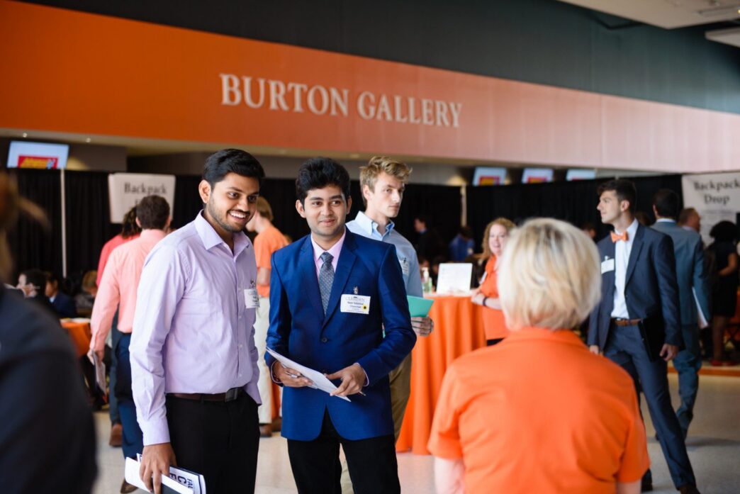 Students go through the 2018 Fall Career Fair