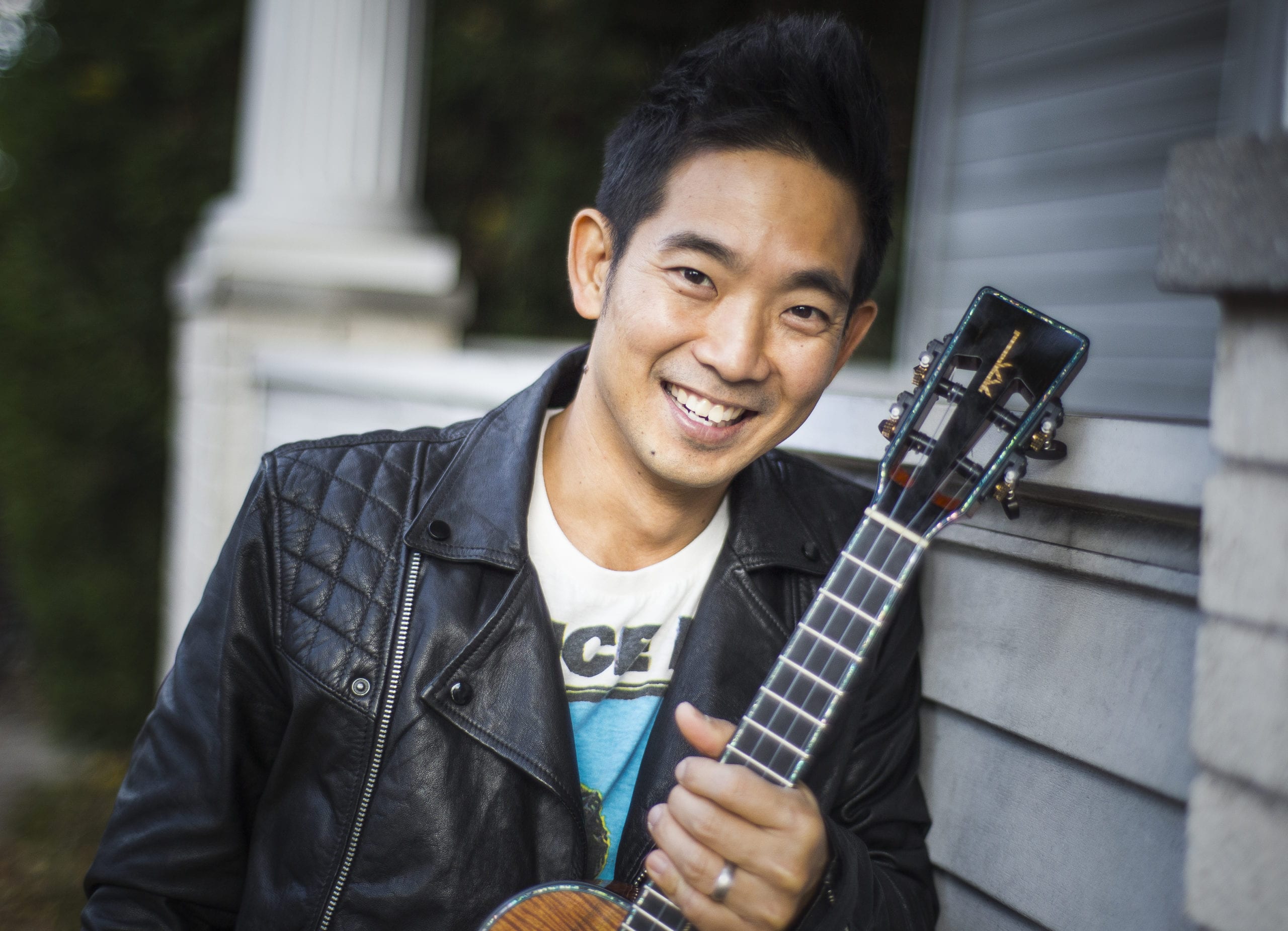 Jake Shimabukuro with ukulele