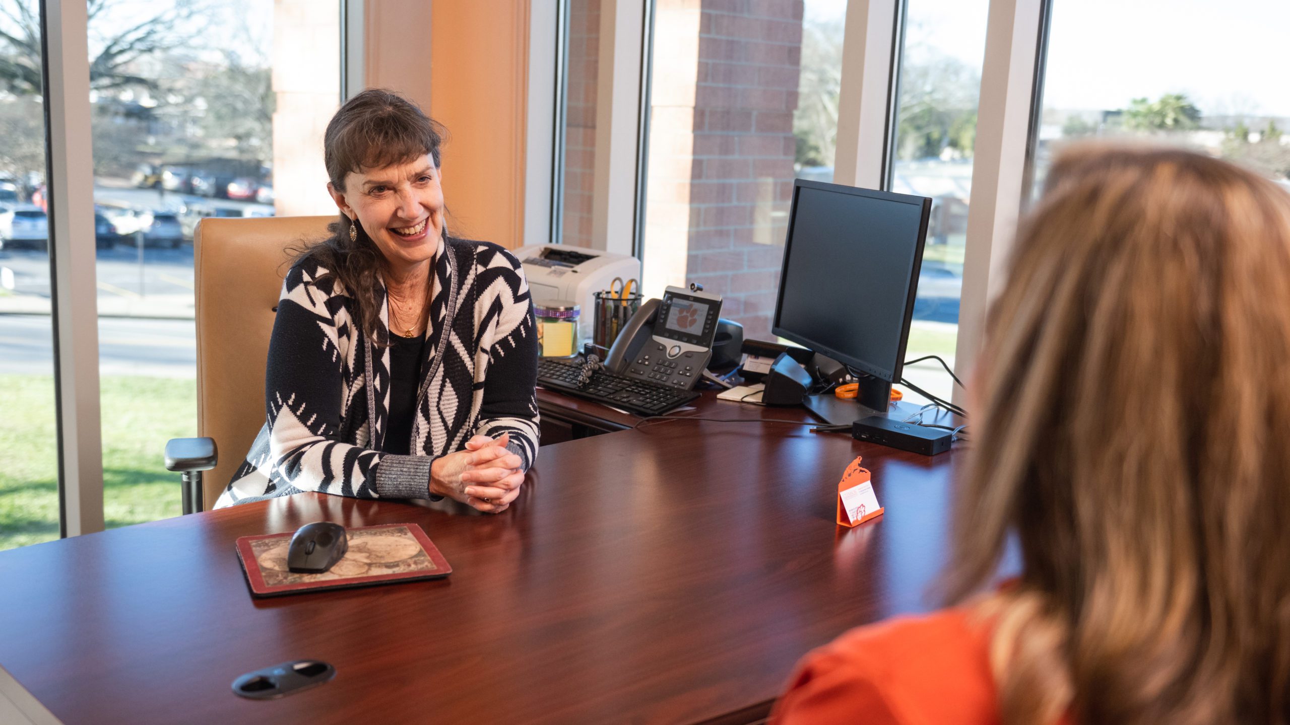 Kathy Cauthen of the Office of Advocacy and Success meets with a Clemson student