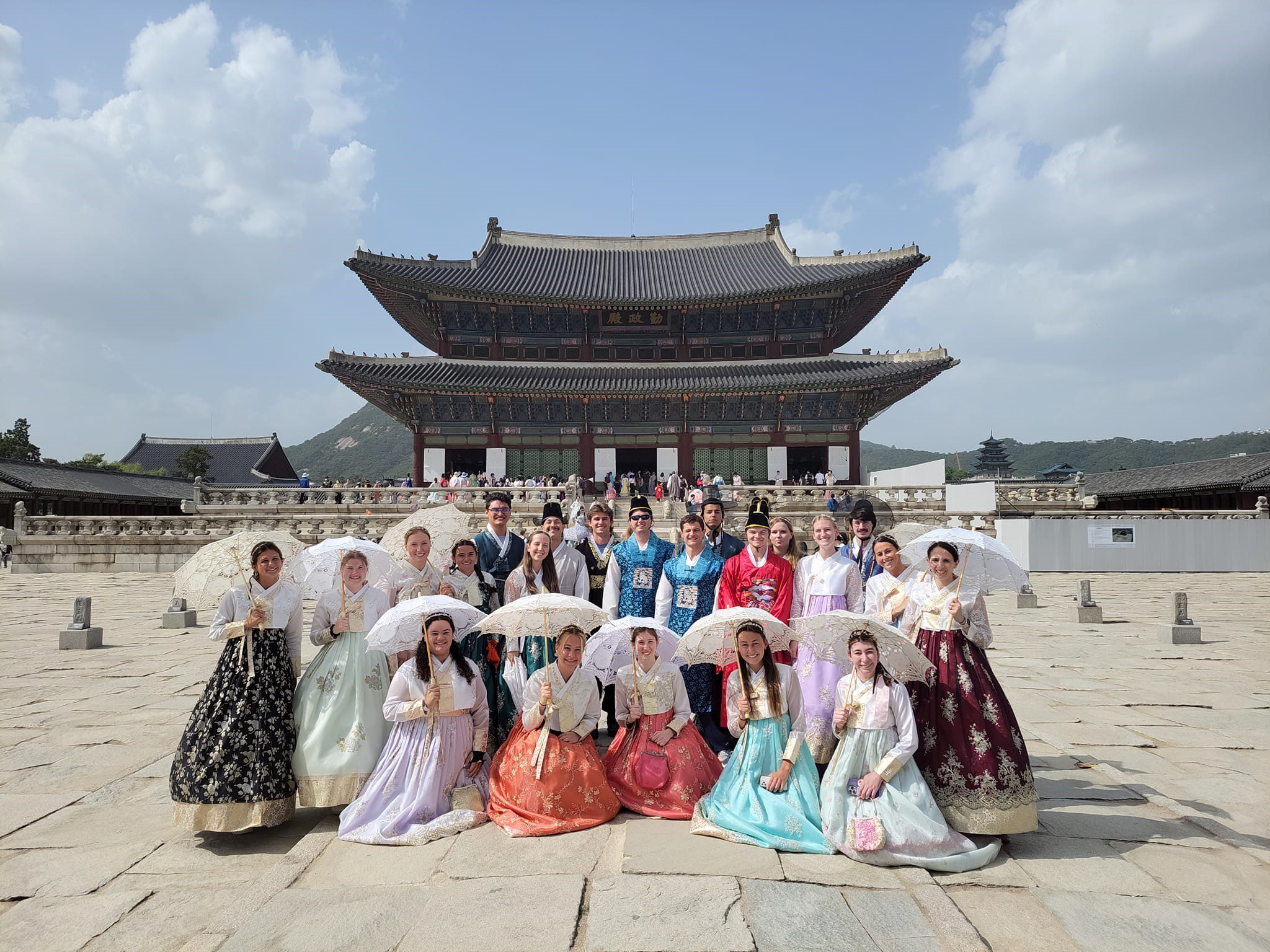 Study abroad students in traditional Korean dress