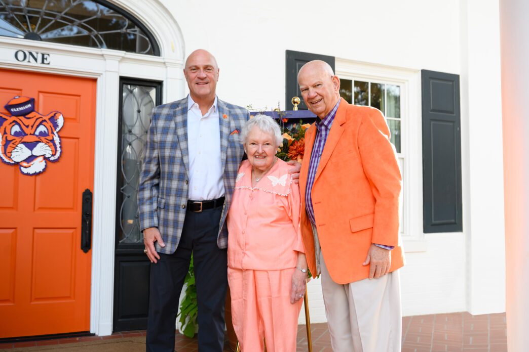 Clemson President Jim Clements with David and Sandra Sprouse.