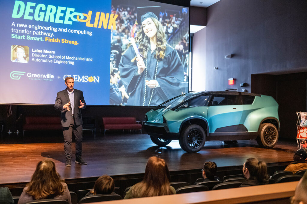 Laine Mears, director of the School of Mechanical and Automotive Engineering and SmartState Endowed Professor of Automotive Manufacturing, welcomes guests to the DegreeLink informational session at the Clemson University International Center for Automotive Research. 