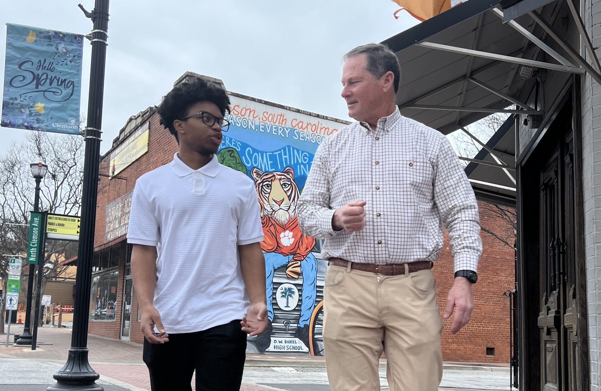 Tom Rochester Mentorship starts to 'go viral' at Clemson University | Clemson News
